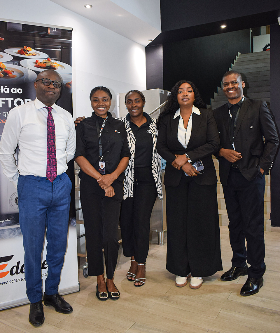 image of an office collaboration scene (for a mobility and transportation)